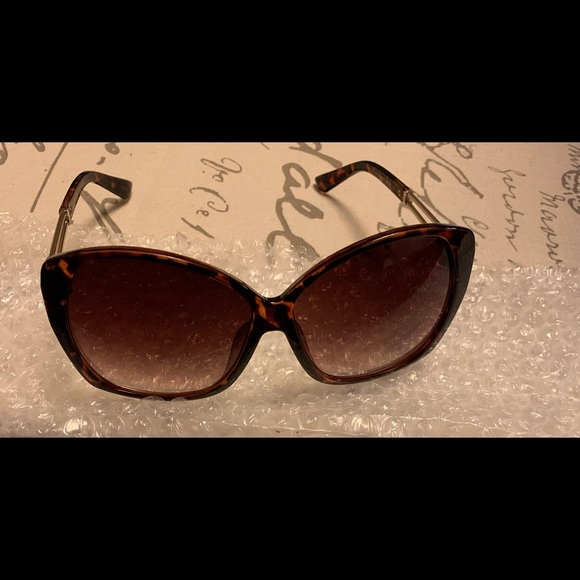 Jessica SIMPSON Tortoise Shell, sunglasses.. NWNT - Picture 8 of 11